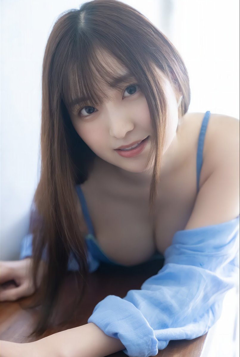 18Pics tweet media