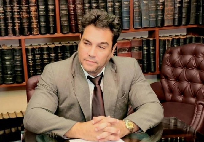 Ahora_Py's tweet image. 🔍 Imputan al abogado Óscar Tuma por lavado y manipulación de datos en caso Pavo Real II
El abogado Óscar Tuma, su cliente Alexandre Rodrigues Gomes —hijo del diputado abatido "Lalo"— y Alcira Celeste Rodríguez Flores fueron imputados por lavado de activos, alteración de datos y…