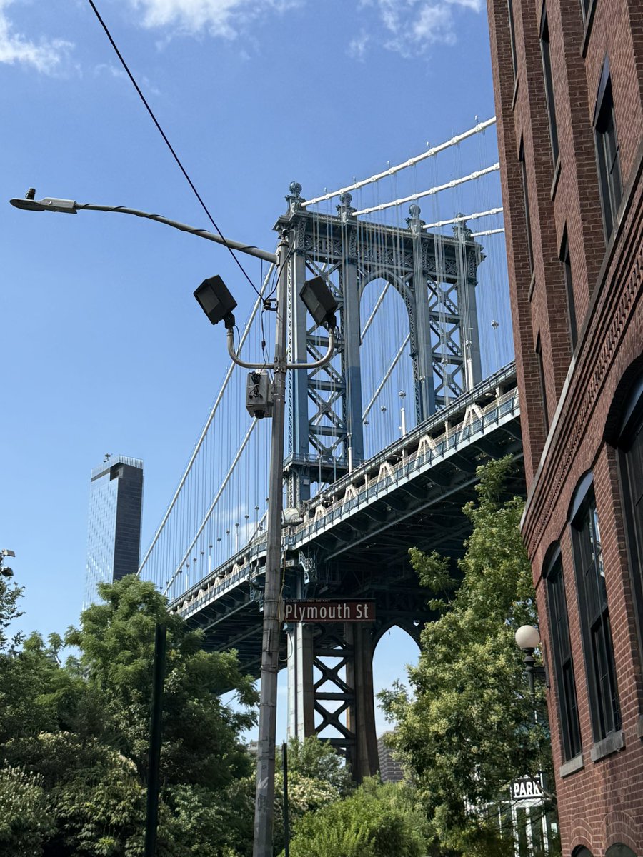 DonBonvivant's tweet image. Saludos desde la gran manzana nenes  #PoderosoDiscoClub6