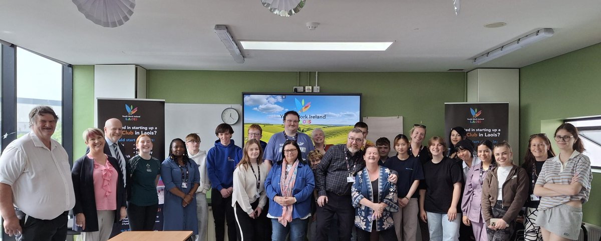 Michael Rainey and Georgina Ireland from Laois County Council were delighted to meet with Youth Work Ireland Laois and members of Laois Comhairle na nÓg today. 

Youth Work Ireland Laois spoke about the services they provide for young people across the county.