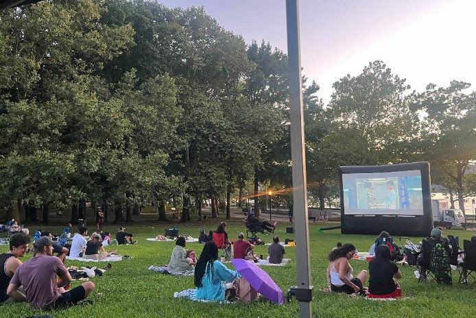 ItsInQueens's tweet image. Watch 'Harry Potter + the Sorcerer’s Stone' in Astoria Park on July 28 at sundown. More: tinyurl.com/mtuesz6m