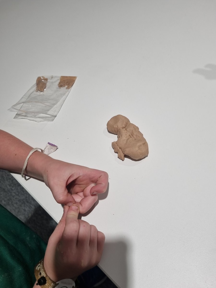 corkcolibrary's tweet image. Talk about smelling good enough to eat!
We don’t know about the children, but the staff at #BandonLibrary definitely had to restrain ourselves from sampling the products of this #SummerSTEMWeek’s #SummerArts chocolate playdough workshop!
Michael, @Anyone 4 Science, expertly…