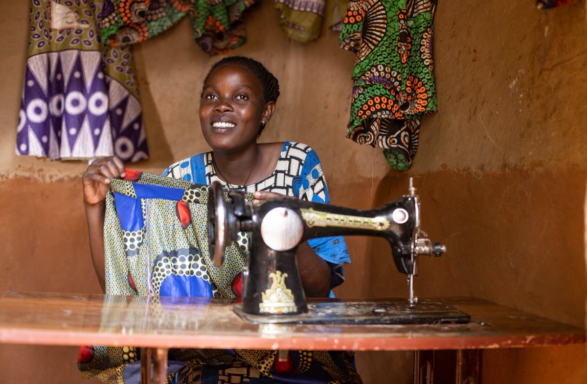 UNFPAUganda's tweet image. Through initiatives supported by @UNFPAUganda, equipping women & girls with practical skills for the modern economy means more than just creating jobs. It calls for economies & lifting communities out of poverty.
#GlobalGoals