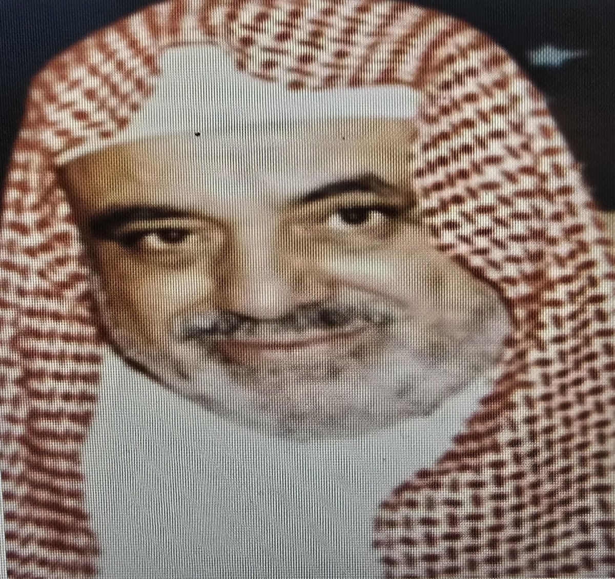 saud_abdulghani's tweet photo. الأستاذ عبدالكريـم بـن حـمـزة بن بركات أنصاري رحمه الله, ولـد بالمدينة المنورة عام 1360هـ ونشأ وترعرع بها في زقاق الـزرنـدي أحـد أزقـة سـوق القمّـاشـة آنـذاك, عمـل مُحـاسبًا في مديرية الصحة ثـم أمينـًا للصندوق ولسنواتٍ طويلة, استقال من عمله وعمل ناظـرًا لوقف الأنـصاري لسِنـيـن عِـدة أيـضـًا, كان مُحبـًا للفلاحة والزراعة فأنشأ مزرعة كبيرة في حرة قريظة بالمدينة المنورة, توفي الأستاذ عبـدالكريـم بن حمزة بن بركات أنصاري بالمدينة المنورة يوم 15 شعبان من عام 1428هـ عن عمر يناهز الـ 68 عامًا ودفن في بقيع الغرقد, رحمه الله وأسكنه فسيح جناته (المصدر ابن أخته أ.همام حوالة حفظه الله).