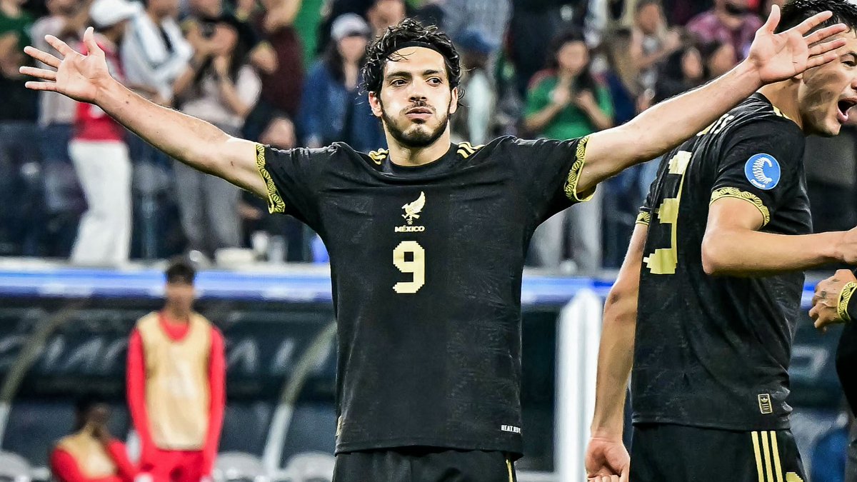 Alexis Played #1 fan tweet media