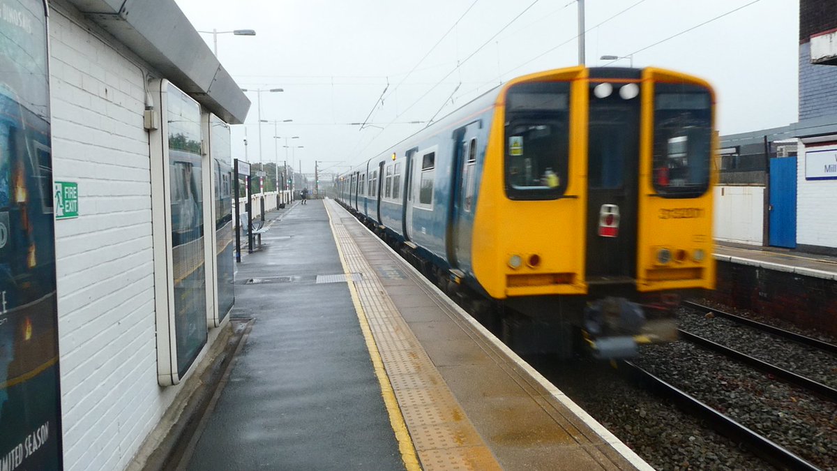 JRailVolunteer's tweet image. Here is 313201 passing Mill Hill Broadway and heading to @greatestgather thanks to @realPeterSpokes