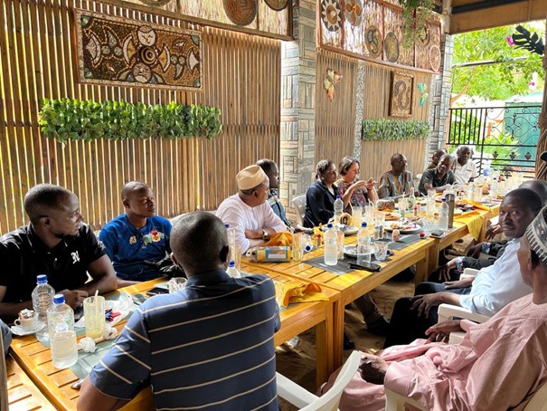 OmsTchad's tweet photo. Echanges organisés par @gatesfoundation avec les acteurs de l’#IMEP au #Tchad : l’@OMS a réitéré son engagement dans la conduite et la coordination des activités clés essentielles à l’interruption de la transmission du #poliovirus variant de type2.
#PolioFreeTchad https://t.co/Iel4DKKzID