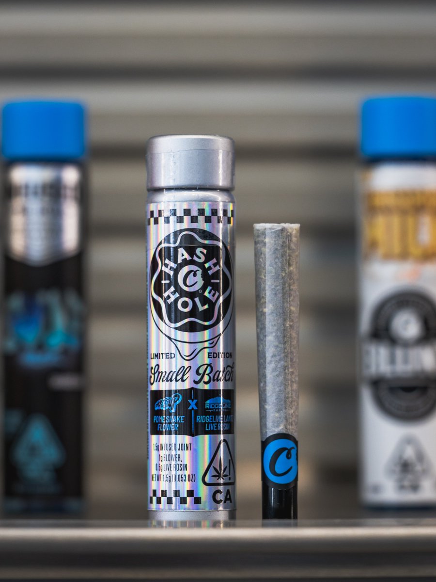 cookiesglobal's tweet image. 1.5g of pure 🔥🔥🔥 Limited Edition { Hash Hole } now in Cali ... This collaboration with Powerzzzup @Pieguy420 and @ridgelinefarms features Pomegranate Shake flower and Ridgeline Lantz live rosin ...
Shop while supplies last: cookies.co/stores