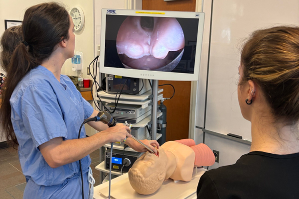 Duke_Oto's tweet image. Duke Otolaryngology Emergency Skills Simulation Course welcomed residents from Duke and other institutions, reflecting a commitment to excellence in clinical training and regional collaboration.
@wakeforestmed
@EmoryMedicine
@UNC_ENT
@AUG_University
duke.is/2/fzph