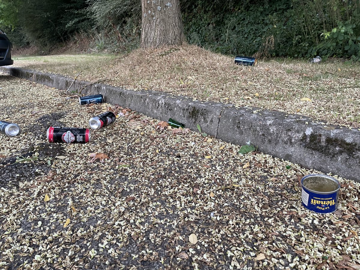 Bon la 8.6 on est habitué
Mais la boîte bleue, on la ramasse les gars