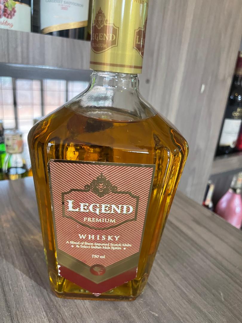 _HaileyWines256's tweet image. Some say whiskey is for thinkers, vodka for the bold, gin for the curious, and rum for the wild-hearted.

What’s in your glass says more than you think. 👀
#HaileyWinesAndSpirits 🥂🔥 #DrinkResponsibly #UnwindInStyle #SpiritsDecoded