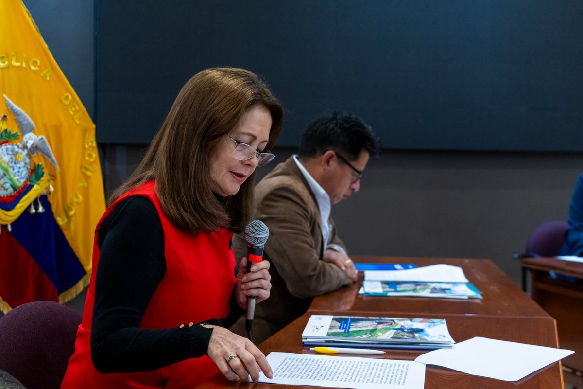 CancilleriaEc6's tweet photo. La Emb. Mónica Martínez, DZ6 de @CancilleriaEc, fue panelista en la presentación de la #ENIDIM en Azuay y Cañar.
📍Evento Rrealizado en Universidad Católica de Cuenca, campus Azogues, organizado por @OIM_Ecuador y @gizecuador.
#MigraciónConSentido #PolíticaMigratoria #Zonal6 https://t.co/1Jm4WAM6xV