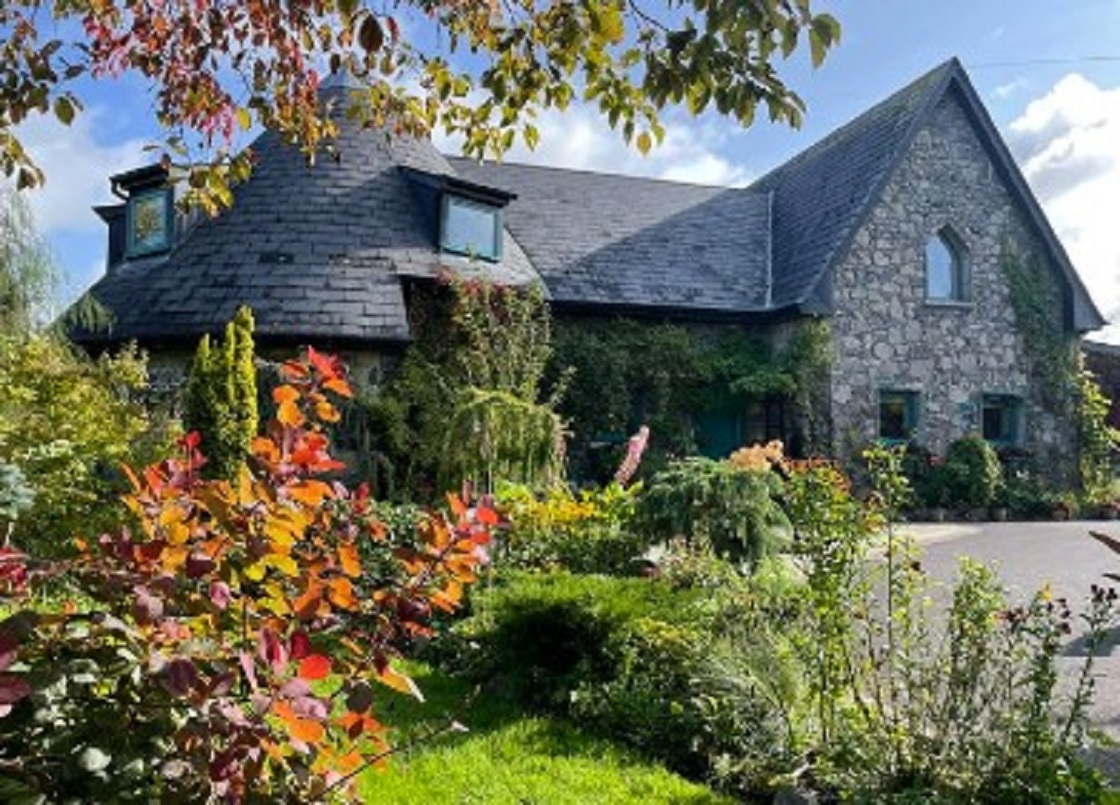 🌸 🌿 There’s something uniquely peaceful about strolling through a beautiful garden. Across the Boyne Valley, a remarkable collection of historic, whimsical, and lovingly cared-for gardens await, each with its own charm &amp; story.

Find out more here: discoverboynevalley.ie/discover-boyne…