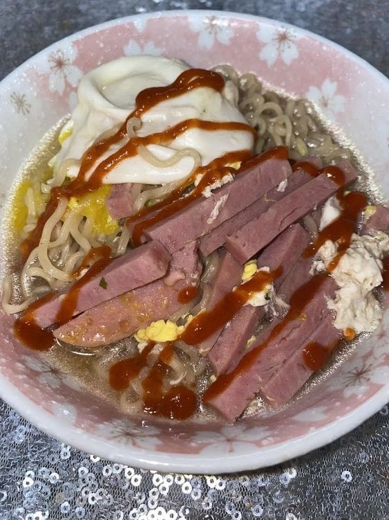TheMcCainMuse's tweet image. Woke up and made something nice to eat! What yall eatin?