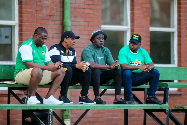 Kickgh's tweet image. Asante Kotoko hold first training at the George Campbell School of Technology, Durban ahead of Kaizer Chiefs game in the 2025 Toyota Cup 🇬🇭❤️
#AsanteKotoko