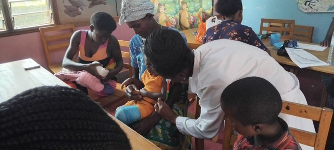 Ruharo Mission Hospital (@ruharohospital) on Twitter photo On Tuesday and today, we hosted the Nutrition team from @MbararaHospitalas part of our joint efforts to improve nutrition for #CWDs <a href="/OURSProgram/">OURS Program, Ankole Diocese</a>, as well as those with #Retinoblastoma <a href="/cbmWorldwide/">CBM Christian Blind Mission</a> <a href="/CBMItalia/">CBM Italia</a> <a href="/TBekson/">Dr Bekson Tayebwa π</a> <a href="/MosesOkipi/">Moses Onyait Okipi</a> <a href="/themwanjap/">themwanjap</a>
@Ndyowaawe #CHI <a href="/corsuhospital/">CoRSU</a> On Tuesday and today, we hosted the Nutrition team from @MbararaHospitalas part of our joint efforts to improve nutrition for #CWDs <a href="/OURSProgram/">OURS Program, Ankole Diocese</a>, as well as those with #Retinoblastoma <a href="/cbmWorldwide/">CBM Christian Blind Mission</a> <a href="/CBMItalia/">CBM Italia</a> <a href="/TBekson/">Dr Bekson Tayebwa π</a> <a href="/MosesOkipi/">Moses Onyait Okipi</a> <a href="/themwanjap/">themwanjap</a>
@Ndyowaawe #CHI <a href="/corsuhospital/">CoRSU</a>