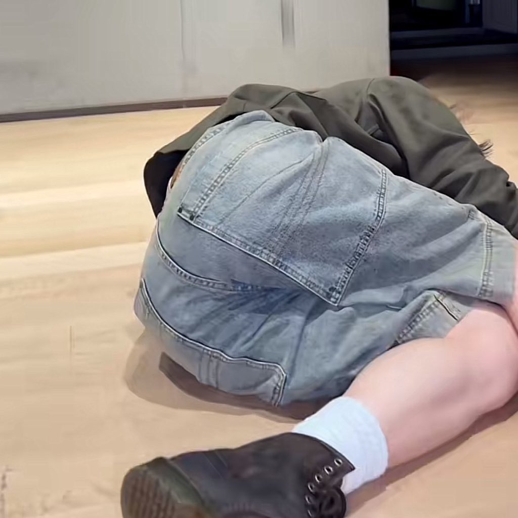 yeonbinrecs's tweet image. assim de graça.