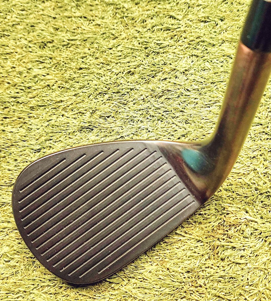 LinksNation's tweet image. New gear from @honmagolf arrived in for review, just started testing the T//WORLD W5 Copper Wedge, 58°/08 bounce. These are so sweet at impact.
I had the old Cleveland Copper Byron 50th anniversary series back in the early 90's. Have you ever played a copper wedge/iron…