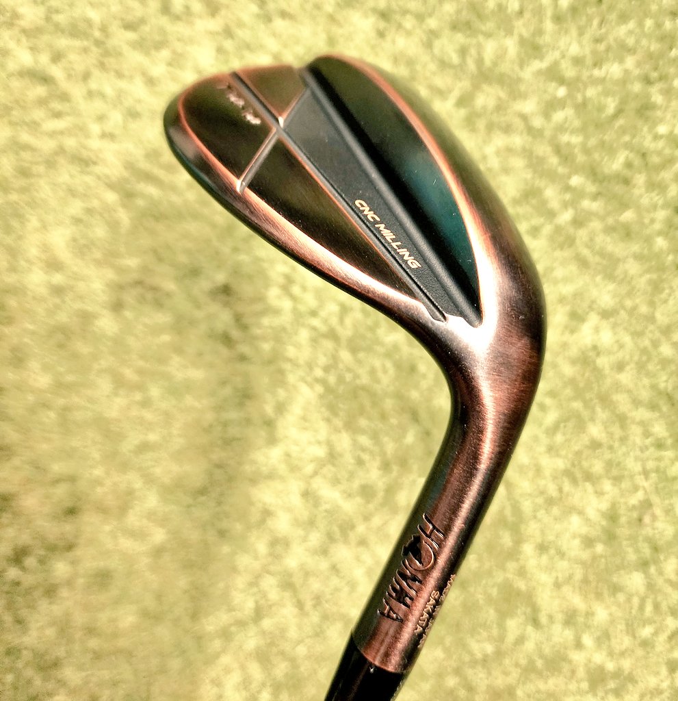 LinksNation's tweet image. New gear from @honmagolf arrived in for review, just started testing the T//WORLD W5 Copper Wedge, 58°/08 bounce. These are so sweet at impact.
I had the old Cleveland Copper Byron 50th anniversary series back in the early 90's. Have you ever played a copper wedge/iron…
