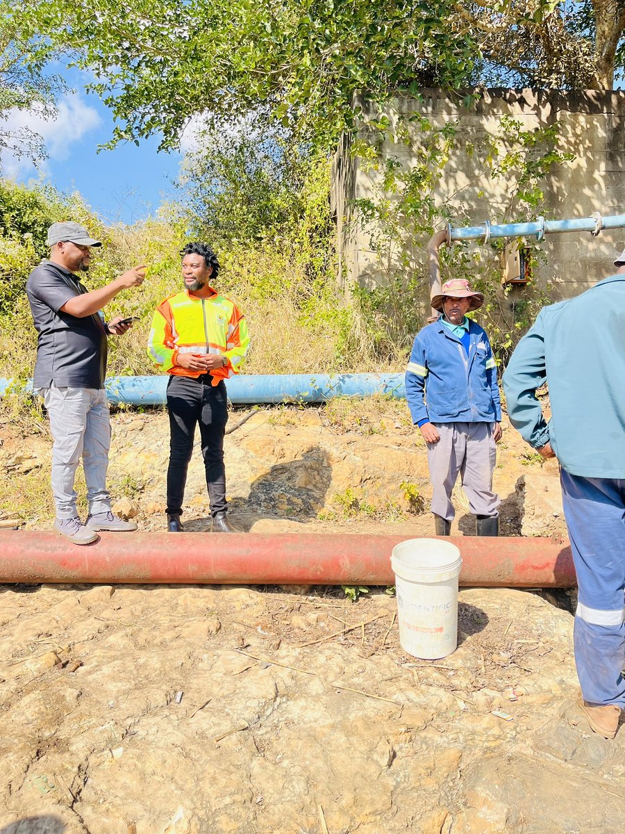 EFFward11's tweet image. The long damaged Foot-Valve of the old Figtree pump yakaHoyi has now been replaced to allow for the extraction of raw water at the Nkomazi River. The pump will now be fully functioning which will give additional volume to the existing supply of Water in KaHoyi village…