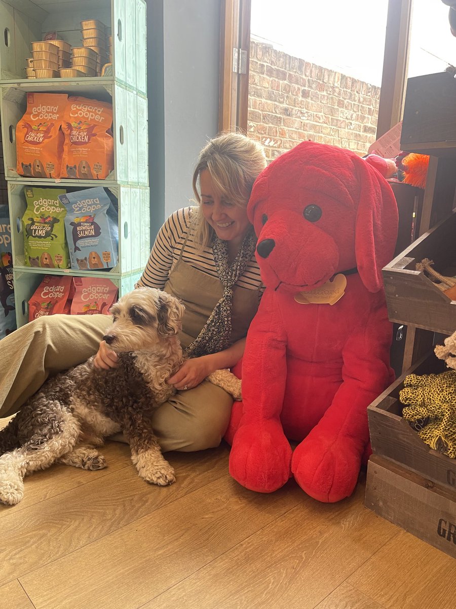Look what she’s just found for Bob’s Emporium. Clifford ❤️
