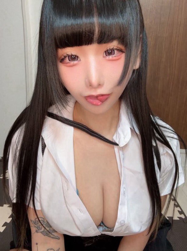 えっろいタグ漁って💕財布の紐と脳みそが緩んだちょろマゾ狙ってま〜す笑💕心あたりのある子は自分からDM来て「マゾチンポ捕食されに来ちゃいました〜😍」って報告な？👅💕
#ホモマゾ　#ホモコキ　#ネカマゾ　#貢ぎマゾ　#ネカマ貢がせ　#貢がせネカマ　#通話調教　#DM調教