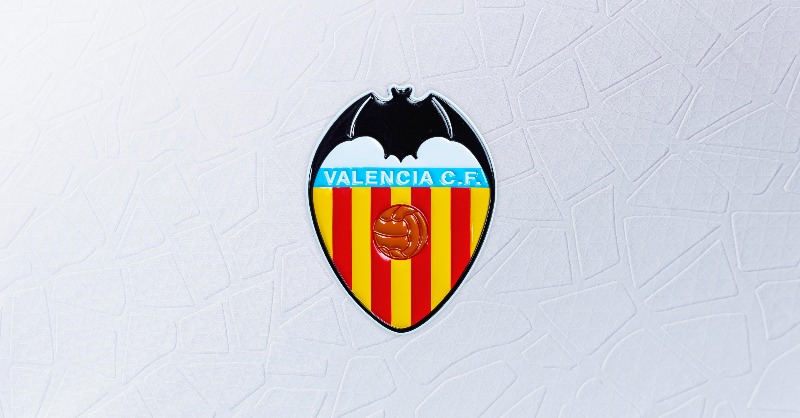 valenciacf's tweet photo. COMUNICADO OFICIAL | CRISTHIAN MOSQUERA