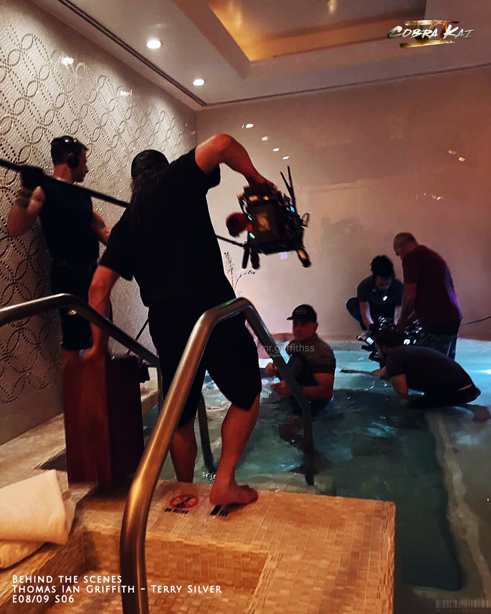 #throwback to these fire behind the scenes snaps of my favorite moment in the entire show!🔥

Courtesy of Sensei Ford!

#throwbackthursday #ThomasIanGriffith #TerrySilver #behindthescenes #bts #onset #cobrakai #cobrakaiseason6 #thecigar #hottub