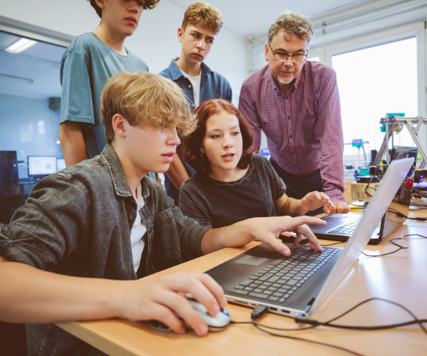Our Career Readiness &amp; Life Skills Courses are now available for grades 6-8! 

Explore how our K12 library prepares students for the workforce or college. Browse featured courses focused on career readiness and essential life skills.

hubs.ly/Q03tTkgf0