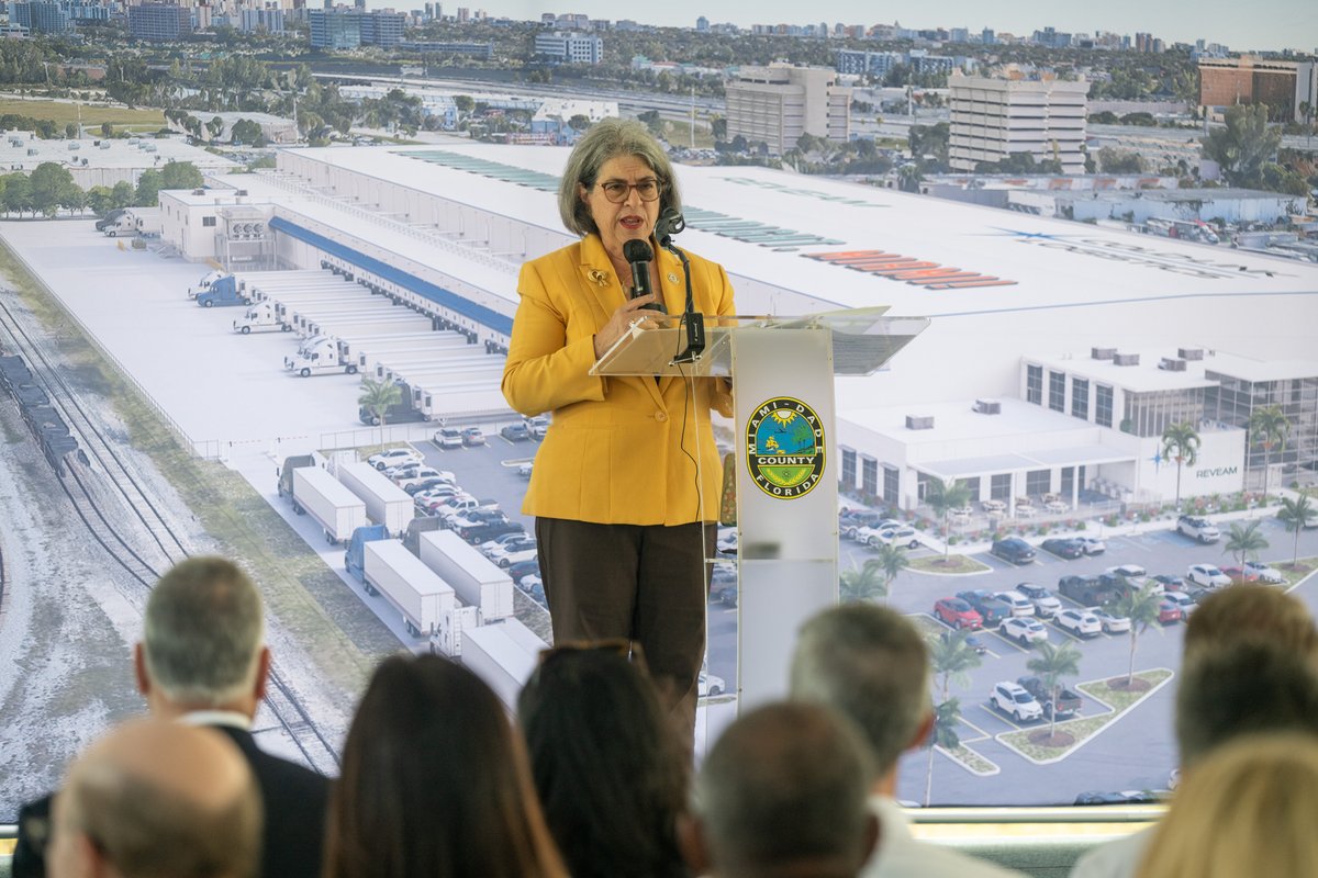 mdcspd's tweet image. On 7/21/25, SPD attended the groundbreaking of a Phytosanitary and Cold Chain Facility for @PortMiami and @iflyMIA. The project, procured by SPD, will generate $318M in revenue, boost trade, enhance public health, and position @MiamiDadeCounty as a leader in agricultural imports.