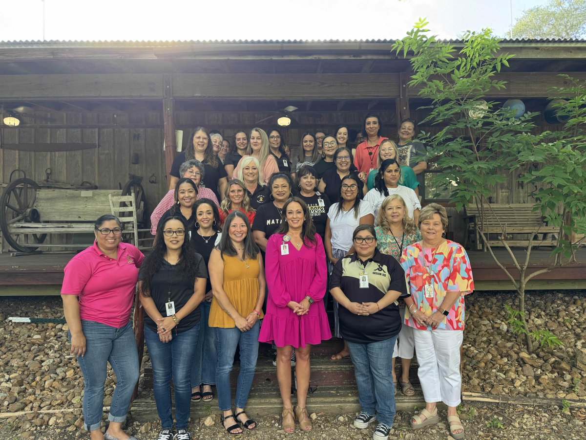 SeguinISD's tweet image. Seguin ISD secretaries kicked off the school year at the Irma Lewis Outdoor Learning Center! 📚 So grateful for these amazing team members who keep our schools running smoothly. Here's to a fantastic year ahead!