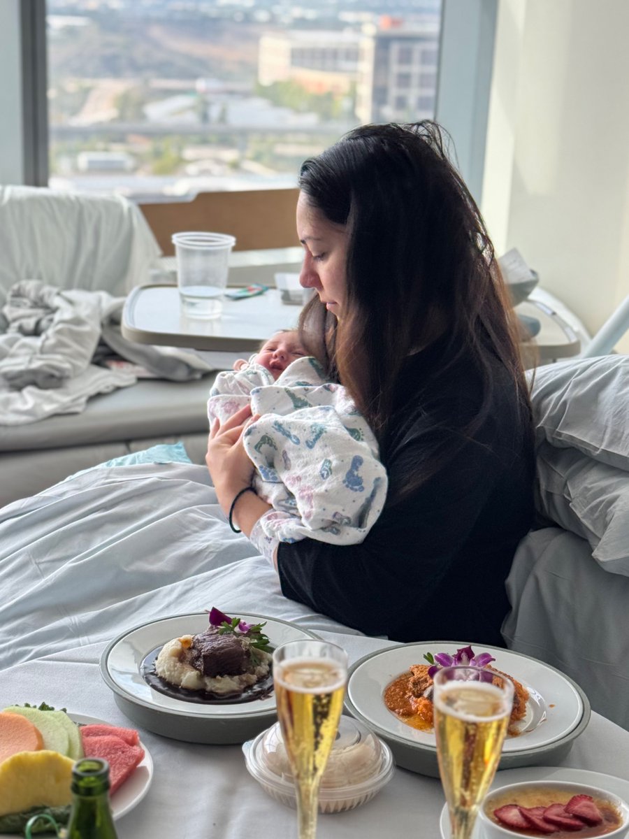 SpectralMana's tweet image. You can call me SpectralMama now 👶🏻👣💕