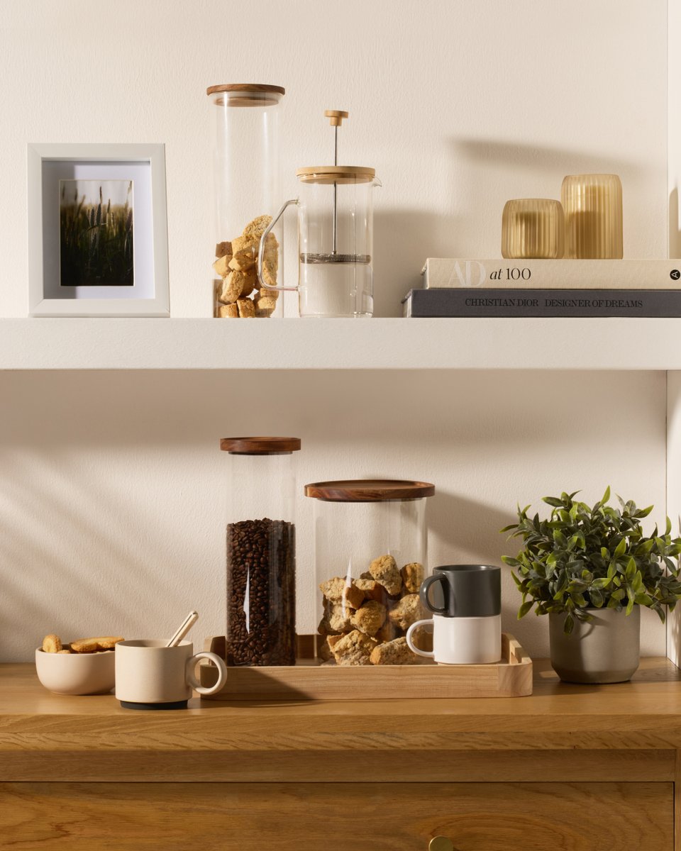 WOOLWORTHS_SA's tweet image. Cooking just got easier – and prettier 🥘
Shop now: brnw.ch/21wUoGy
With non-stick pots, carbon steel wok and sleek storage, your kitchen will be calm and clutter-free.