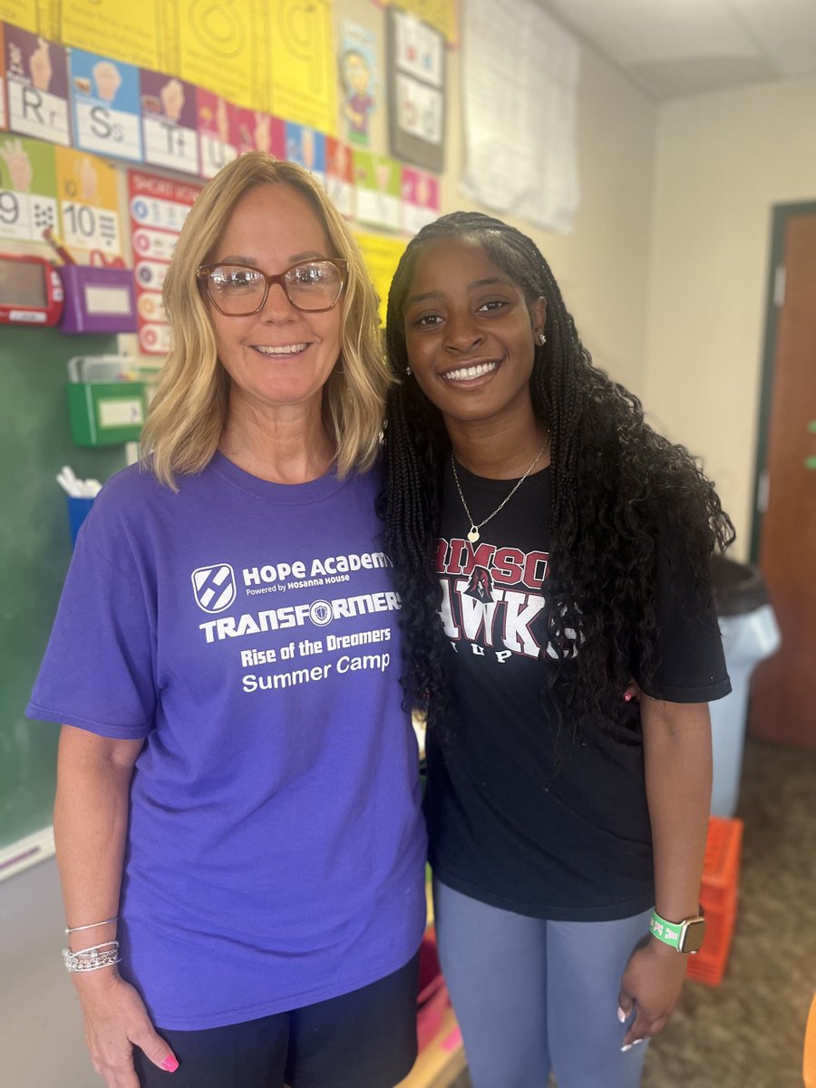 💛🚌📚FAME Teachers’ Academy @ Hope Academy 💛🚌📚
 From exploring their favorite school subjects to mentoring young minds, our FAME Fellows are helping shape the next generation with kindness, creativity and compassion. 
#HopeAcademy #MentorshipMatters #FAMETeachersAcademy