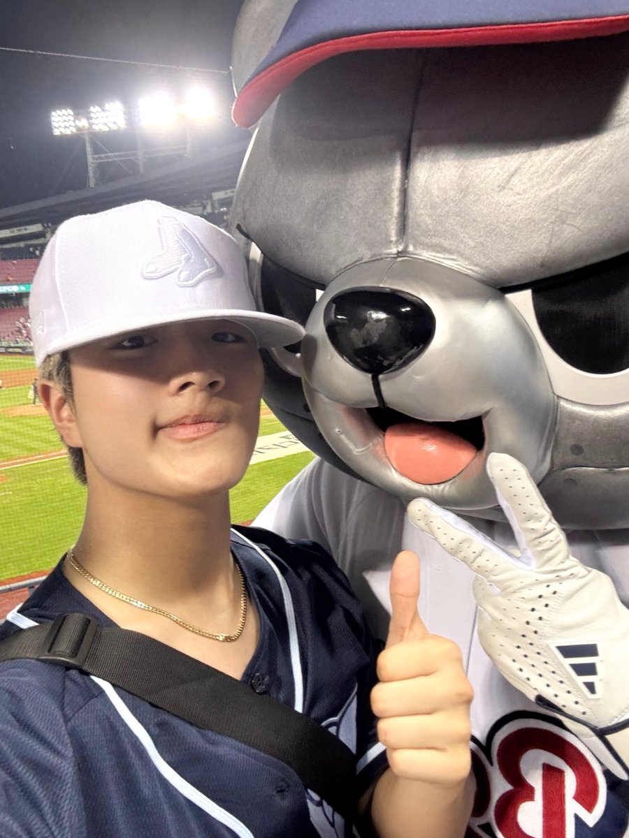 TRENDZ_OFFCL's tweet photo. [#정예찬] 오늘도 정말 알찬 하루였다!!!(with ra.L)

#FROM_TRENDZ #TO_FRIENDZ #TRENDZ #트렌드지 https://t.co/joX7wsrB4Z