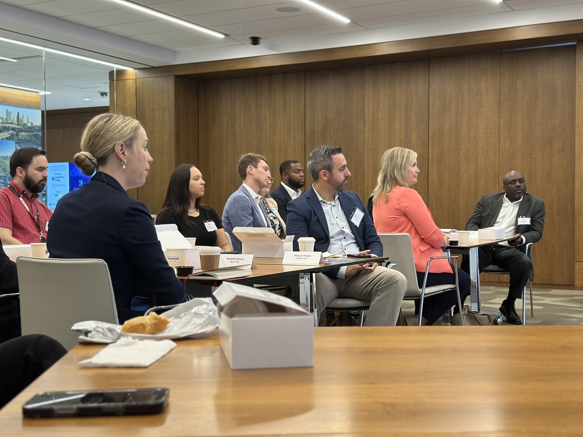 GHPartnership's tweet image. The Houston Energy Leadership Cohort recently met with @Shell USA President and Greater Houston Partnership Chair Gretchen Watkins for an exclusive fireside chat on navigating complexity, advancing innovation, and meeting the dual challenge of energy growth and sustainability.…