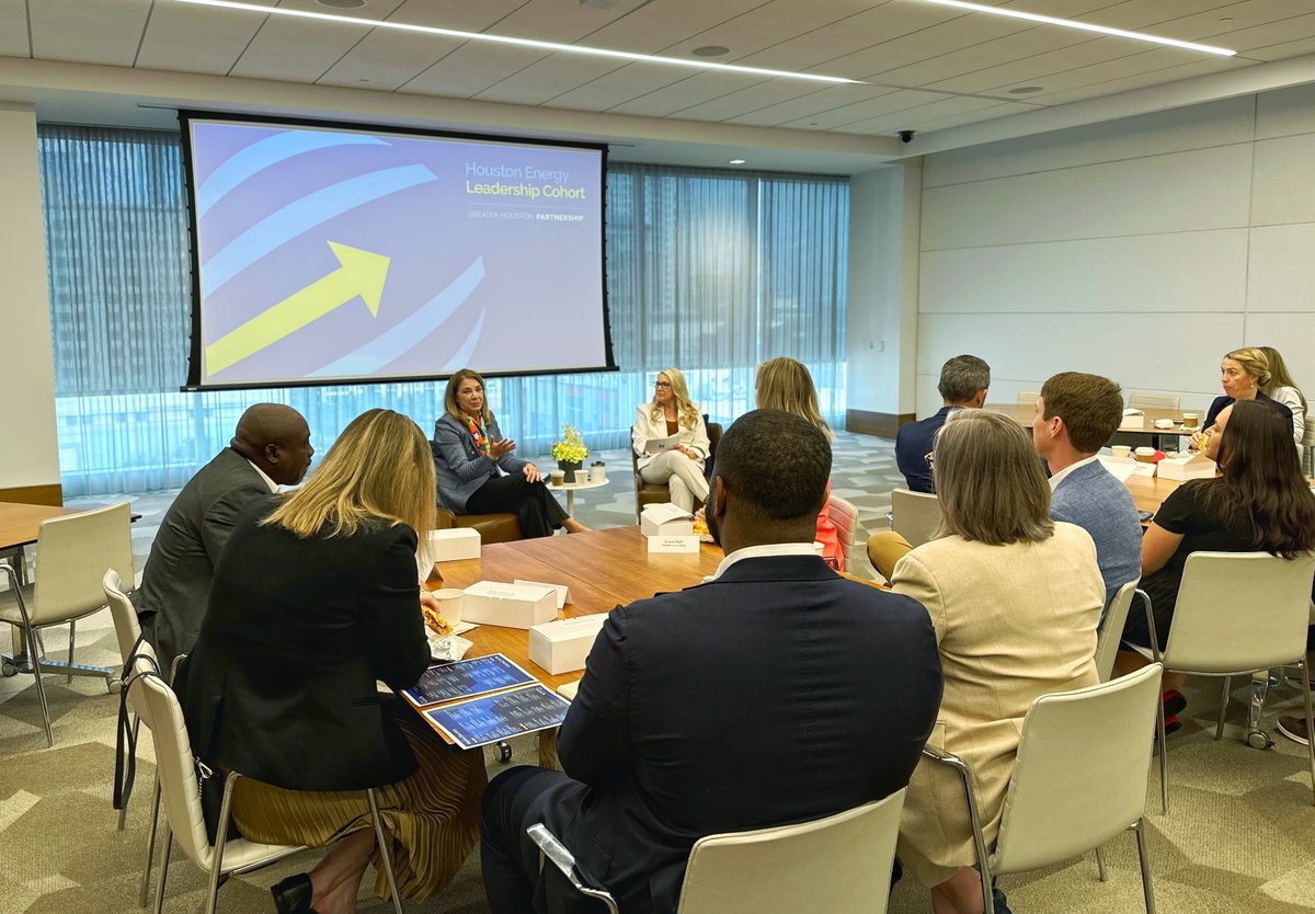 GHPartnership's tweet image. The Houston Energy Leadership Cohort recently met with @Shell USA President and Greater Houston Partnership Chair Gretchen Watkins for an exclusive fireside chat on navigating complexity, advancing innovation, and meeting the dual challenge of energy growth and sustainability.…