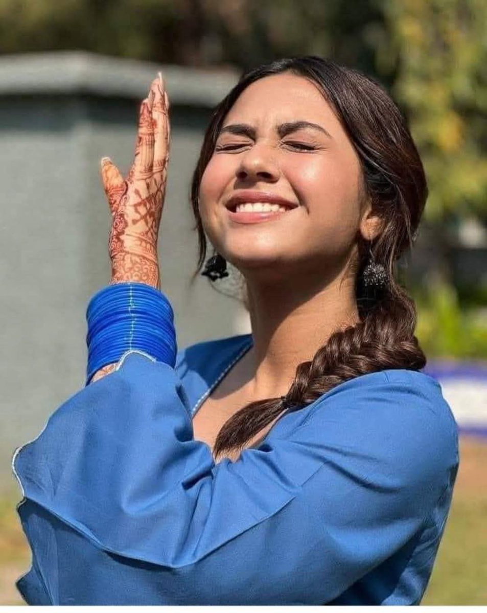 Rachit Sharma ❣️ (@v786_m) on Twitter photo <a href="/m_l_bubna/">मोहन लाल बूबना 🇮🇳(मोदी का परिवार)</a> 💞सिर्फ शामें ही मुहब्बत की तस्दीक नहीं करतीं..,,
इश्क़ कड़ी धूप में भी छत पे बुला लेता है...,💞 🌹🌹
#शुभ_रात्रि
#बज़्म®️ <a href="/m_l_bubna/">मोहन लाल बूबना 🇮🇳(मोदी का परिवार)</a> 💞सिर्फ शामें ही मुहब्बत की तस्दीक नहीं करतीं..,,
इश्क़ कड़ी धूप में भी छत पे बुला लेता है...,💞 🌹🌹
#शुभ_रात्रि
#बज़्म®️