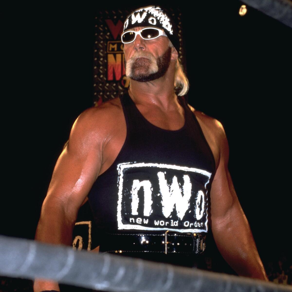 #EEUU #Mundo | Falleció Hulk Hogan el famoso luchador estadounidense, símbolo de 2 décadas, la estrella de películas, series y el mundo del entretenimiento fue victima de un paro cardiaco fulminante a sus 71 años.

#WWE #WCW #AEW