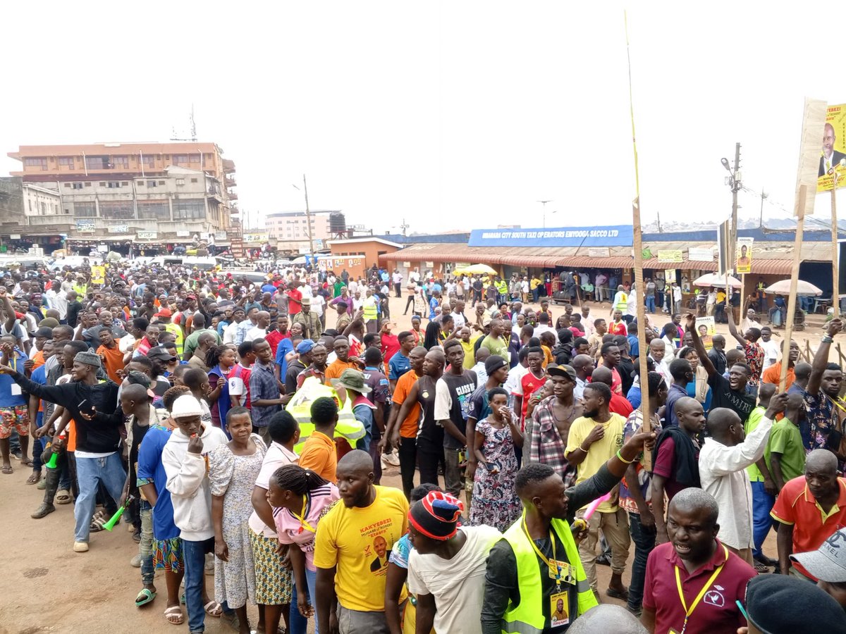 Fleckdeejay's tweet image. 🚨 BREAKING NEWS: Robert Mugabe Kakyebezi wins Mbarara City mayoral election! 🎉 Congratulations