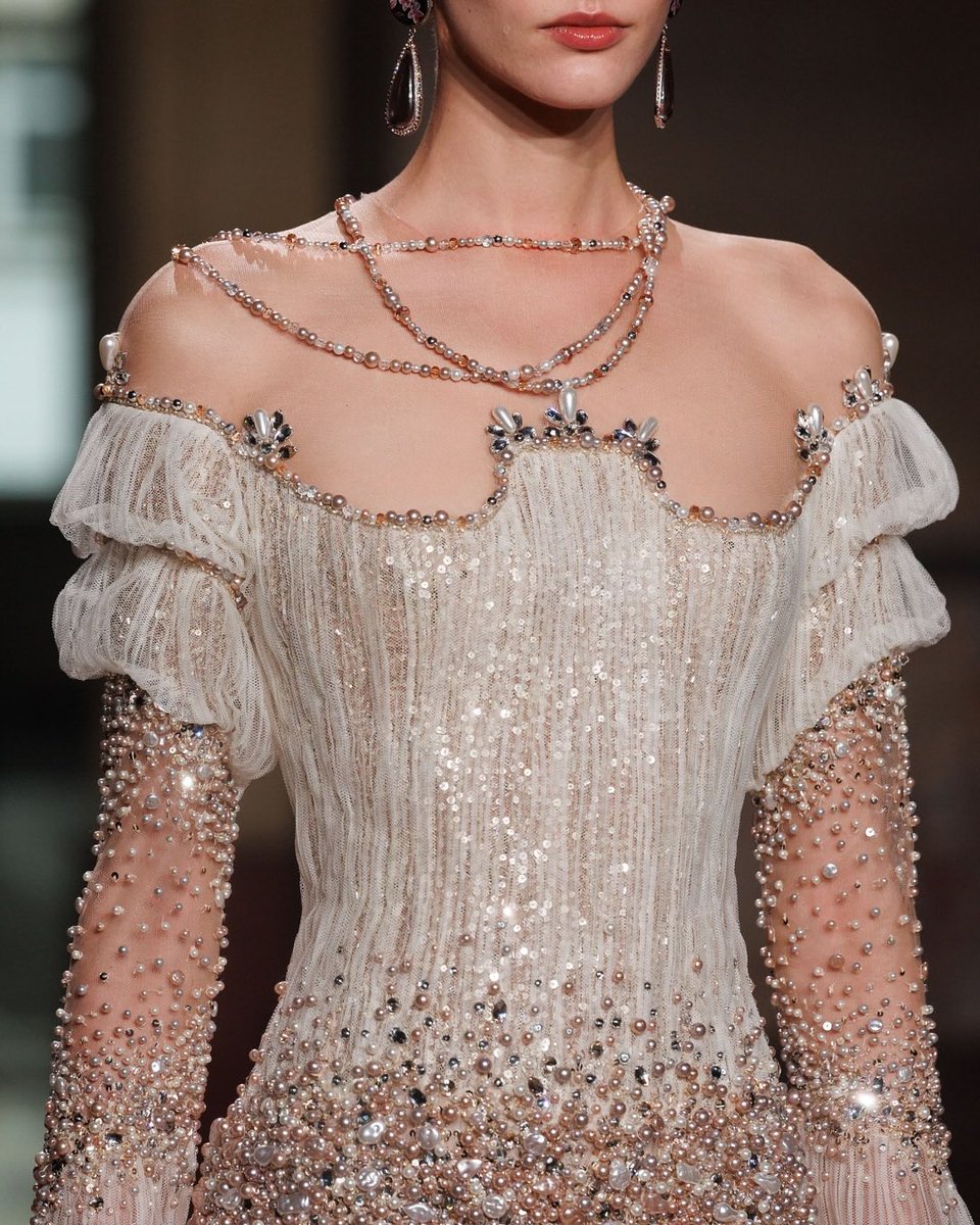 fash__ion0's tweet image. GEORGES HOBEIKA | Fall / Winter 2025-2026 Couture