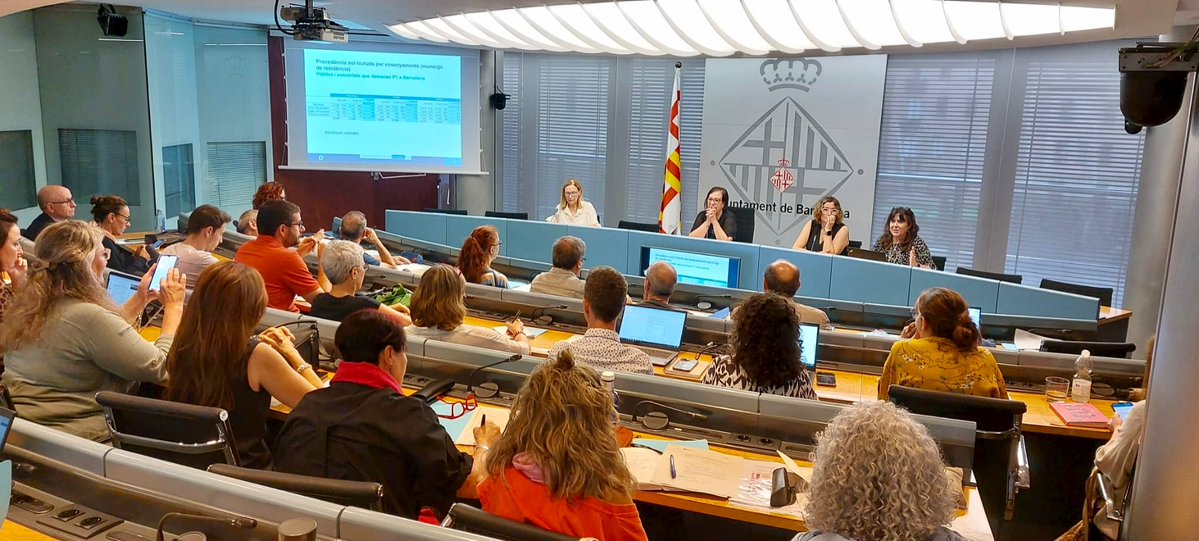 Neus Pons Pena (@neusponspena) on Twitter photo Avui <a href="/bcn_ajuntament/">Ajuntament de Barcelona</a> plenari del Consell de l' #FP
Hem presentat informe sobre projectes internacionals <a href="/fundaciobcnfp/">Fundació BCN FP</a> <a href="/XarxaFP_SG/">XARXA FP</a> hem conegut les primeres dades de matrícula amb el <a href="/consorciedubcn/">Consorci d'Educació</a> i les novetats de la direcció general d' FP <a href="/educaciocat/">Educació</a> i agenda d'activitats Avui <a href="/bcn_ajuntament/">Ajuntament de Barcelona</a> plenari del Consell de l' #FP
Hem presentat informe sobre projectes internacionals <a href="/fundaciobcnfp/">Fundació BCN FP</a> <a href="/XarxaFP_SG/">XARXA FP</a> hem conegut les primeres dades de matrícula amb el <a href="/consorciedubcn/">Consorci d'Educació</a> i les novetats de la direcció general d' FP <a href="/educaciocat/">Educació</a> i agenda d'activitats