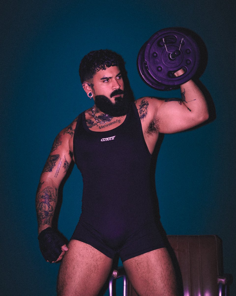 edaozineo's tweet image. bora fazer um cardio antes de descer ferro?  Ensaio pra Coyote Jocks