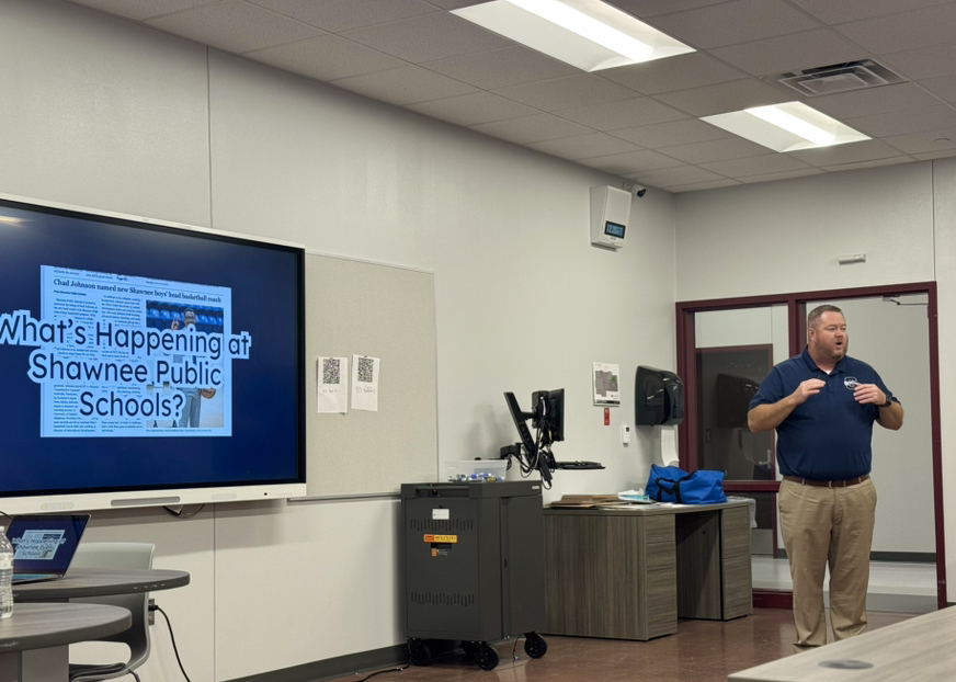 ShawneePublic's tweet image. A big thank you to Shawnee Kiwanis for having Dr. James out to speak yesterday! We loved the opportunity to share all the exciting things happening across Shawnee Public Schools. 💙
We’re grateful for your support and partnership in helping our Wolves thrive!
#GoWolves #OklaEd