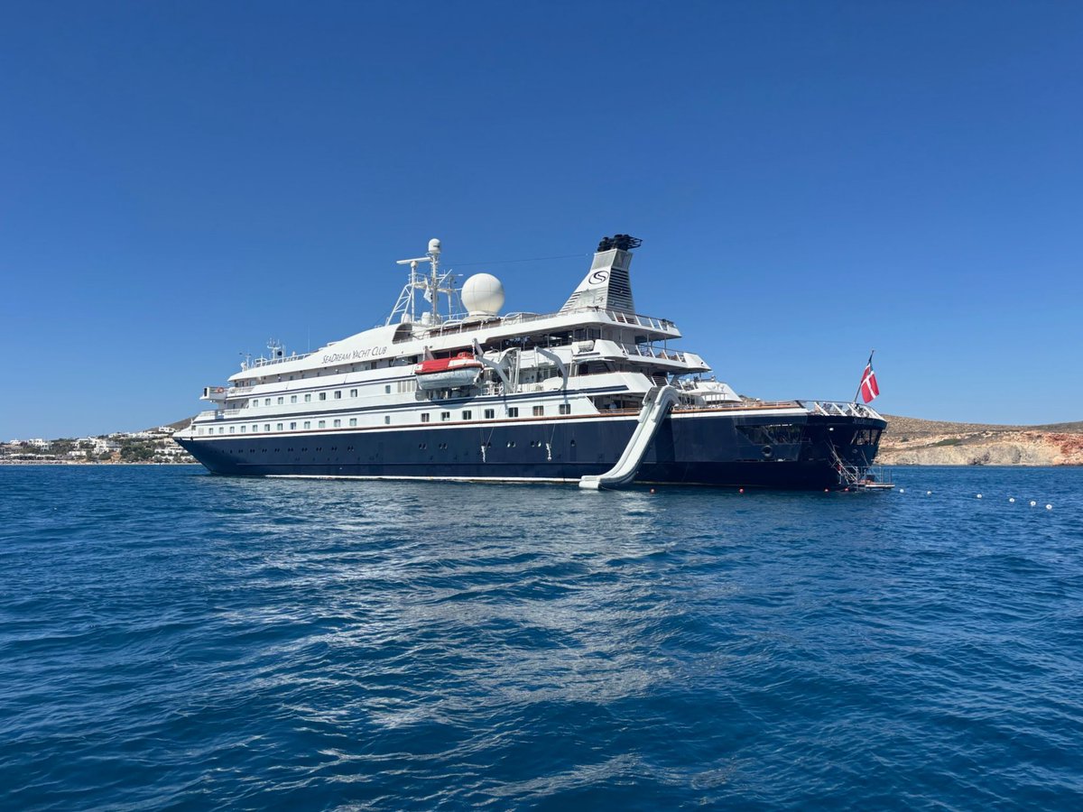 No crowds. No lines. Just you, your yacht, and the perfect splash landing.

#ItsYachtingNotCruising #SeaDreamYC