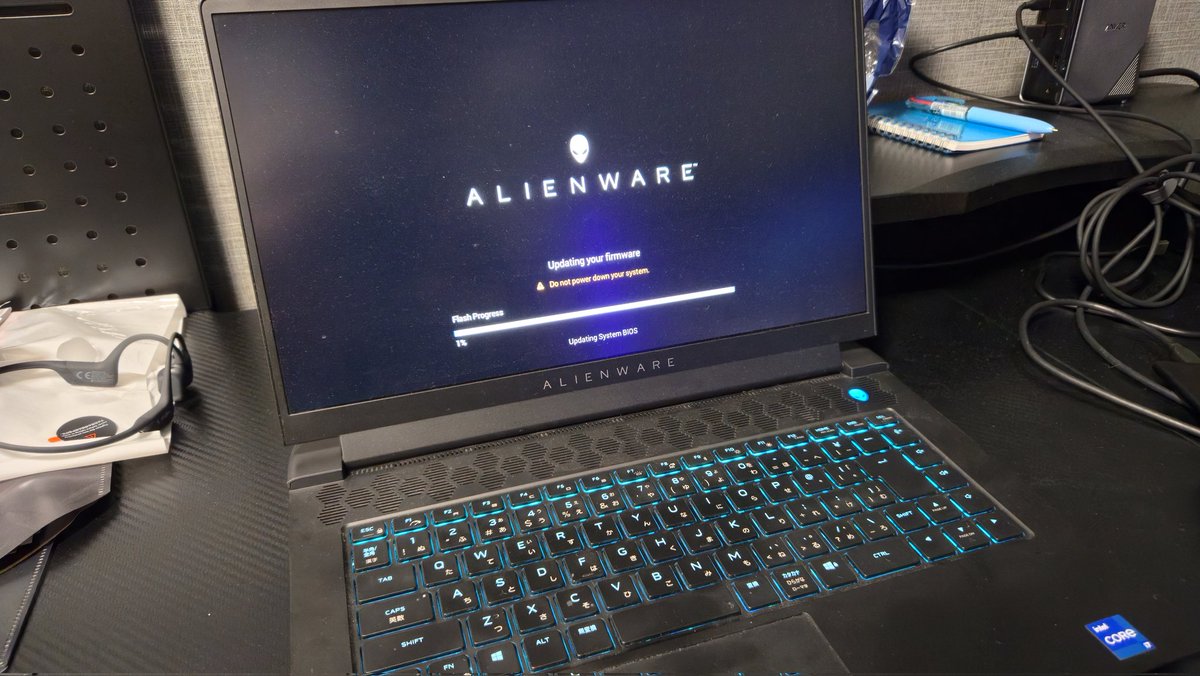 garage_aoki's tweet image. 何故このタイミングでキーボードが全く反応しなくなるんだ…
あらゆる事を試してるが、いまだに復旧しない
物理的に壊れたのかな(^^;