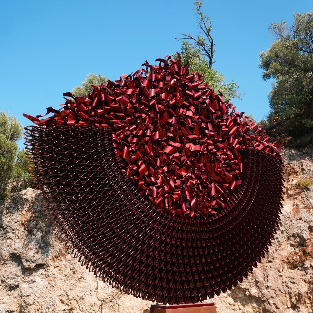 Contemporaryist's tweet image. #OngoingExhibition: Miori Göcek features the "𝐌𝐢𝐨𝐫𝐢 𝐀𝐫𝐭" exhibition by AWC Contemporary, showcasing works by international artists.
Curator: Ayça Okay
Shown here:
1- Jake Michael Singer
Sea Murmur
2- Mert Ege Köse
Half Of Everything