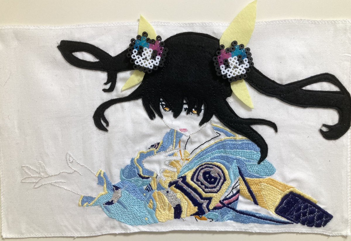 manakagari's tweet image. なんでも部門
隊長名：しょー
 まなちゃんの菜の花フラグメントを刺繍しました！

#スクストファンアート