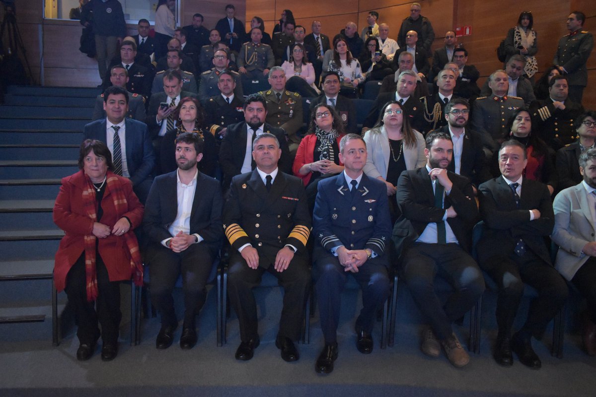 DPRMagallanes's tweet image. La Ministra de Defensa, Adriana Delpiano Puelma, rindió su Cuenta Pública Participativa en Punta Arenas, donde se presentaron los importantes avances del último año, destacando especialmente aquellos temas regionales y relacionados con nuestro Territorio Antártico Chileno 🇨🇱🇦🇶🚀