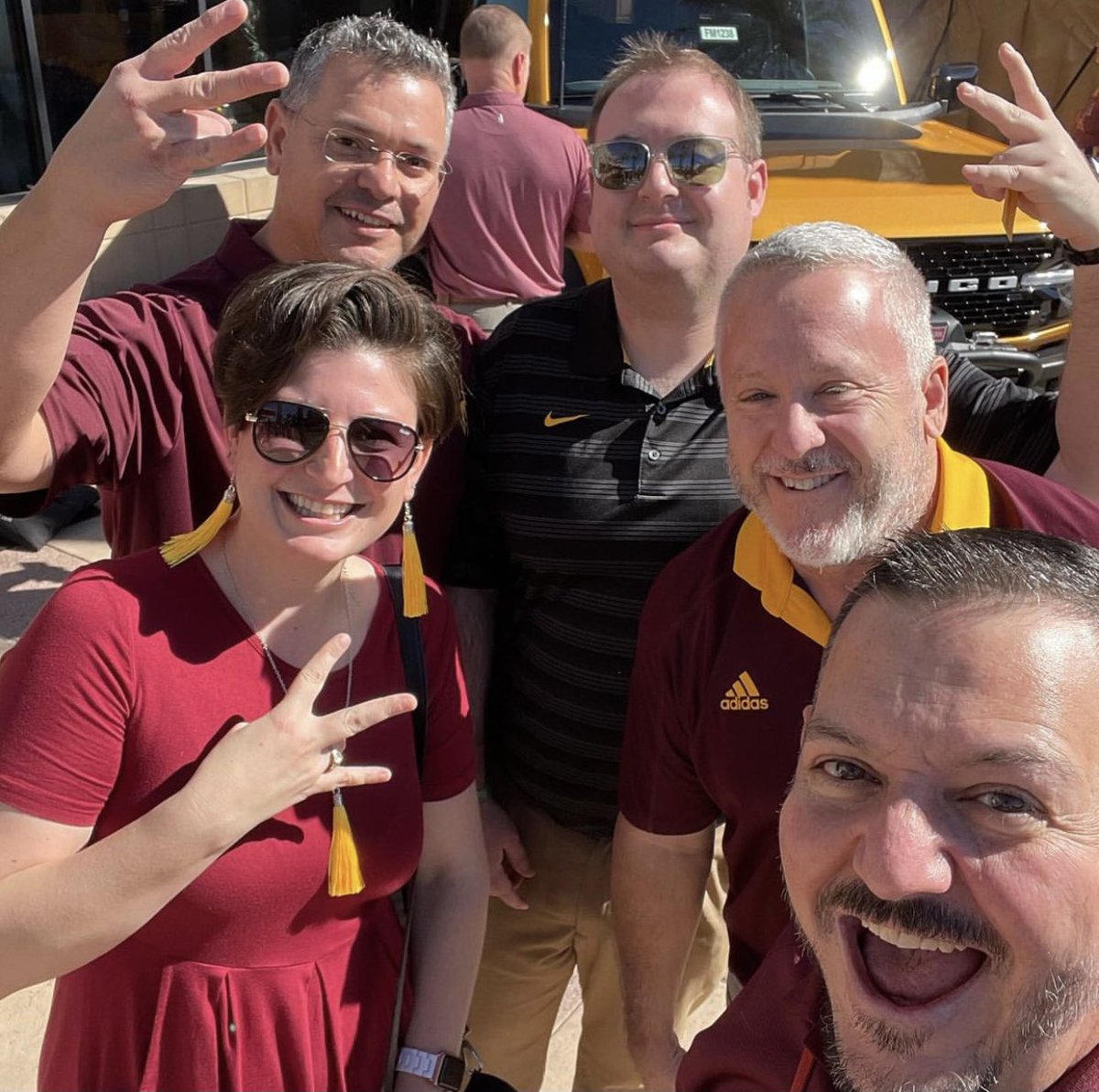 andrewtaylor09's tweet image. Happy birthday to the guy who keeps track of/celebrates all of OUR birthdays, the ever-talented Dan Trujillo (@pixelmandan)! Thanks for all you do for your #SunDevilFamily, keeping us all connected as much as possible! 😈🔱 #GoDevils #ForksUp pixeleffects.com